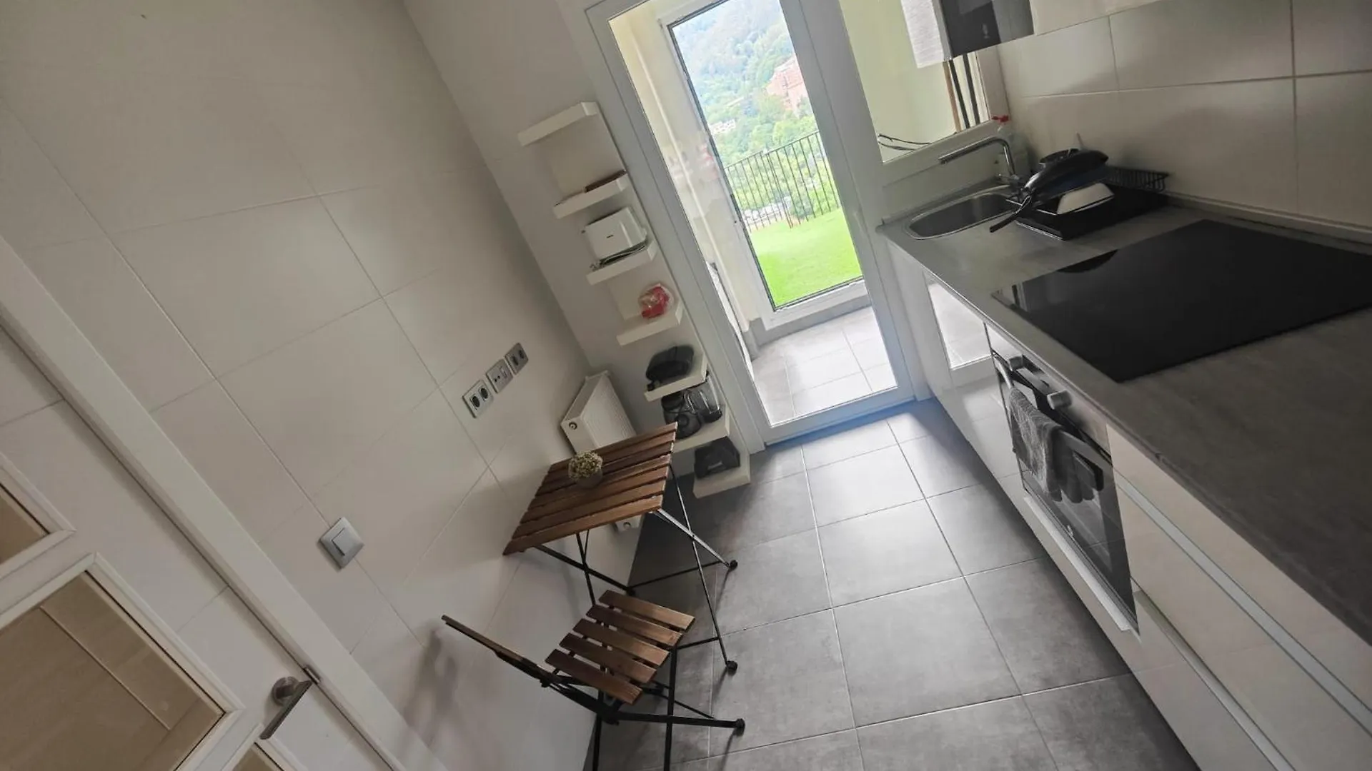 Bilbao Apartment Homestay